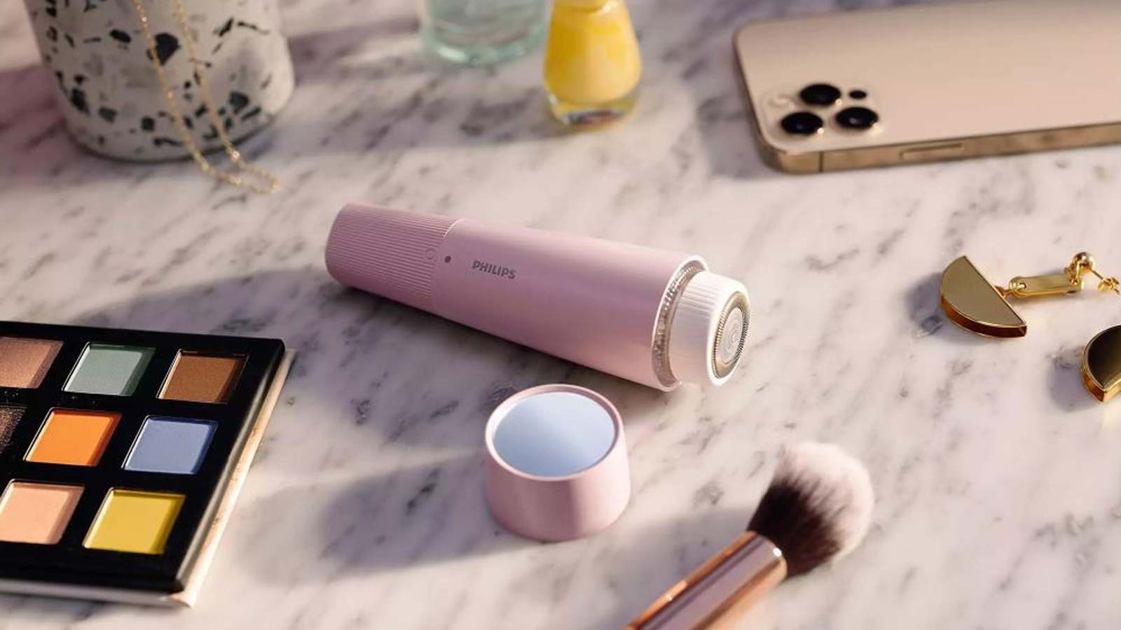 Philips women's facial shaver design model BRR454